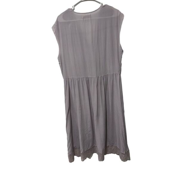 Elegant Gray Sleeveless Dress - Picture 8 of 12
